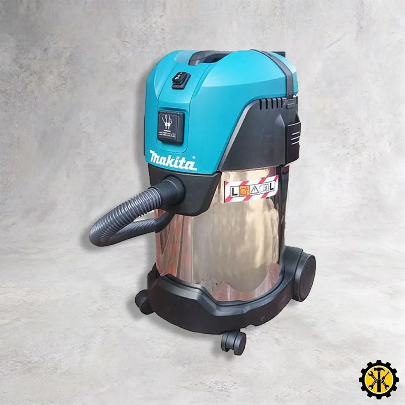 Пылесос промышленный для сухой и влажной уборки MAKITA VC 3011 L